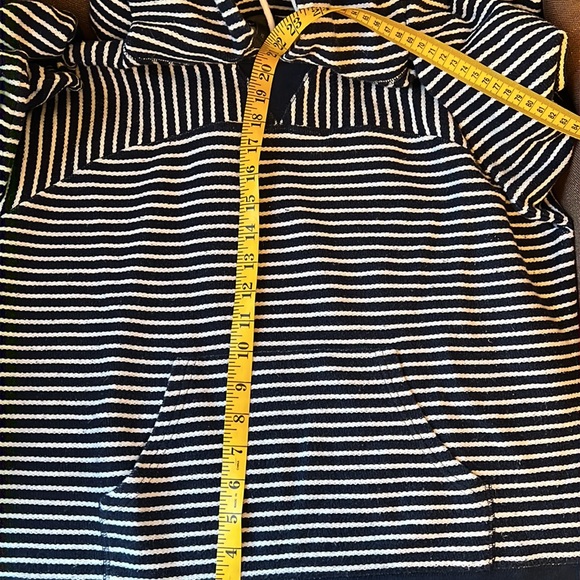 EUC J Crew Blue Stripes Hoodie in XL - Picture 5 of 6